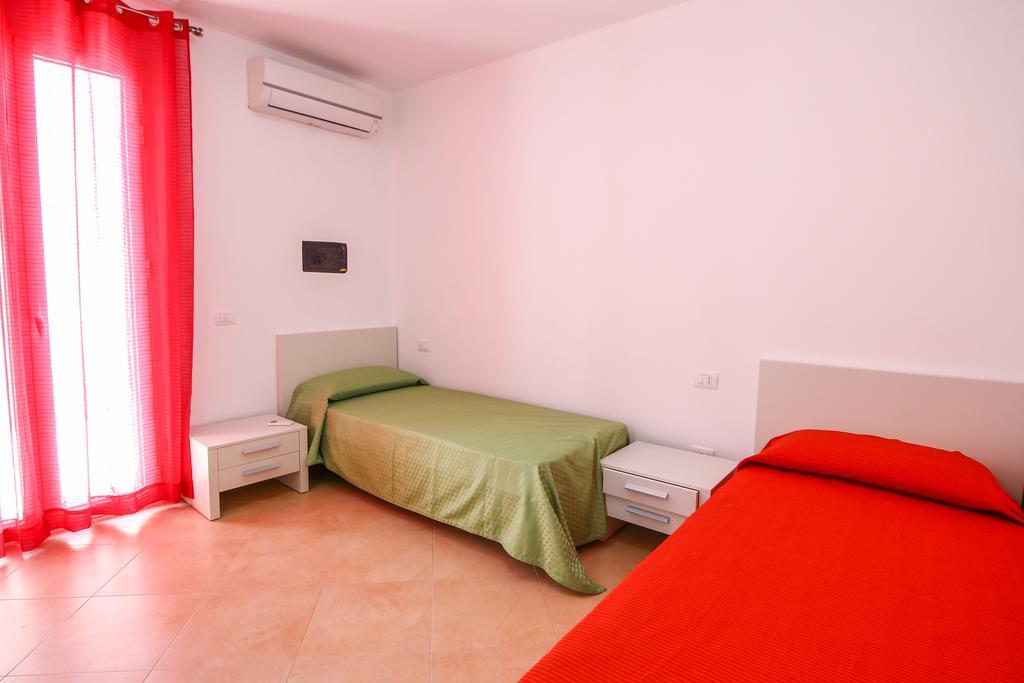 Family Suite Porto Vecchio 兰佩杜萨 外观 照片