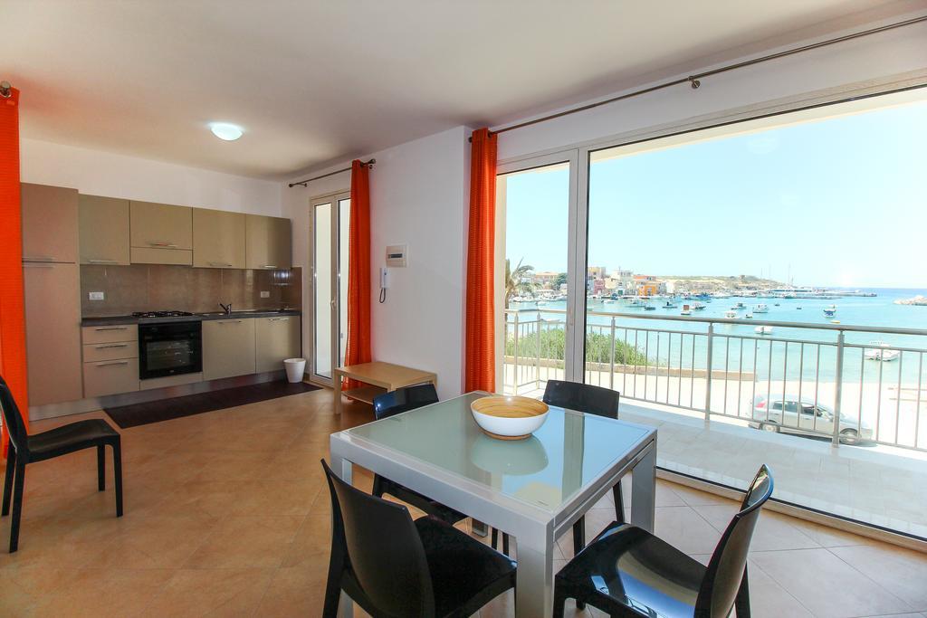 Family Suite Porto Vecchio 兰佩杜萨 外观 照片