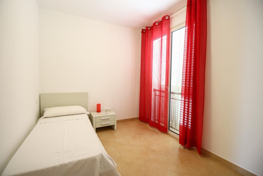 Family Suite Porto Vecchio 兰佩杜萨 外观 照片