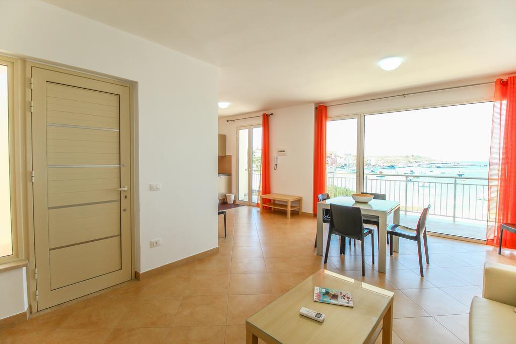 Family Suite Porto Vecchio 兰佩杜萨 外观 照片